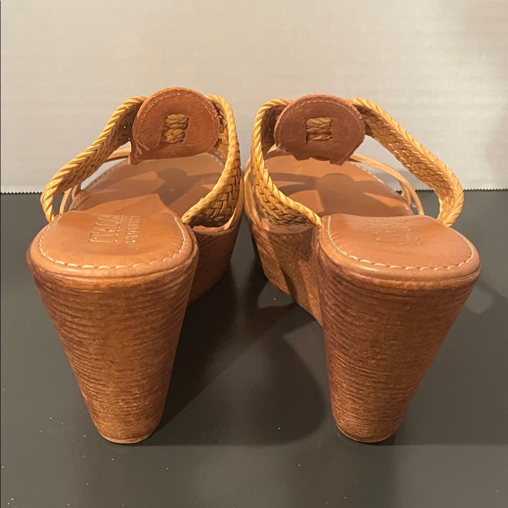 Italian Shoemakers Natural and Tan Wedge Sandals. Size 6 1/2 - Picture 3 of 9